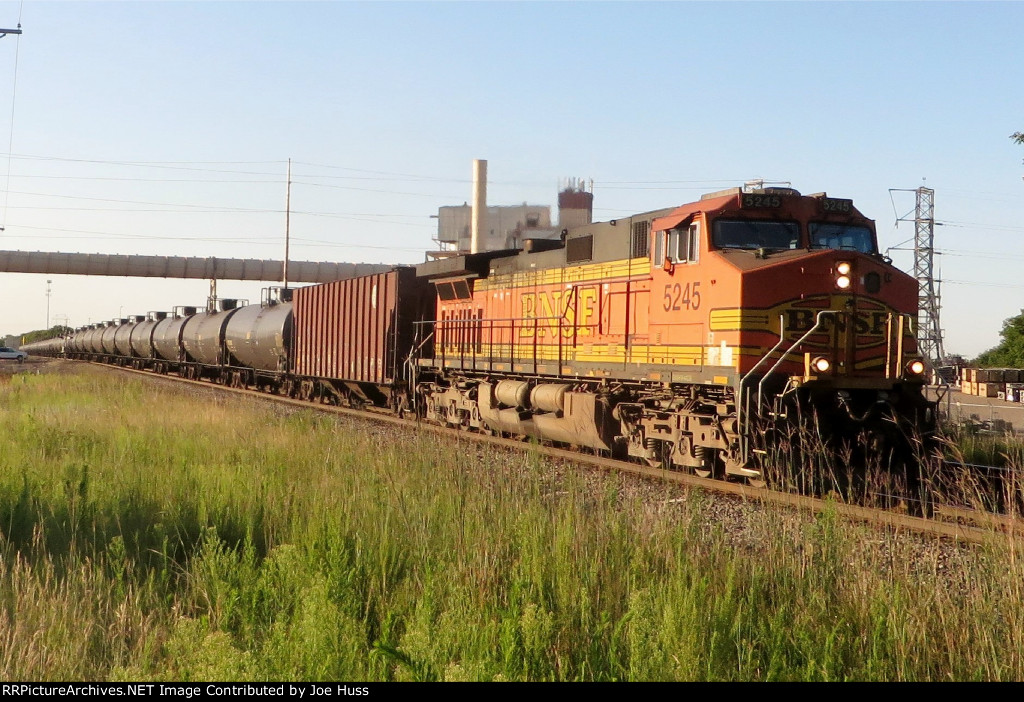 BNSF 5245 West